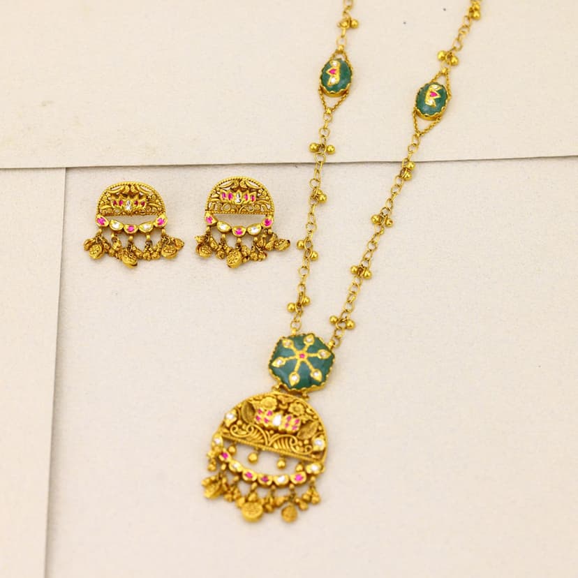 Tarakini Viraas Chain Necklace 22KT