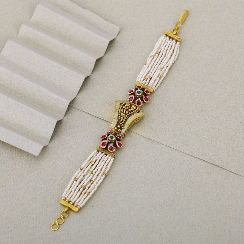 Svarnashree PadmaVritta Antique Bracelet 22KT
