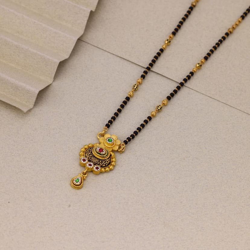 Shubhra Antrika Mangalsutra 22KT