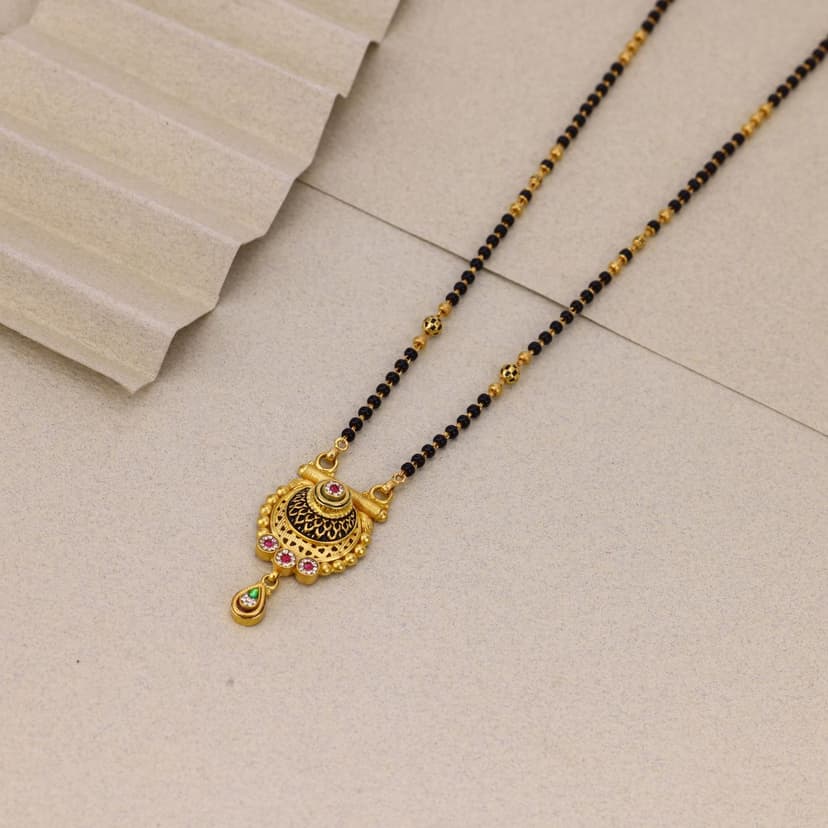 Shubhra Leher Mangalsutra 22KT