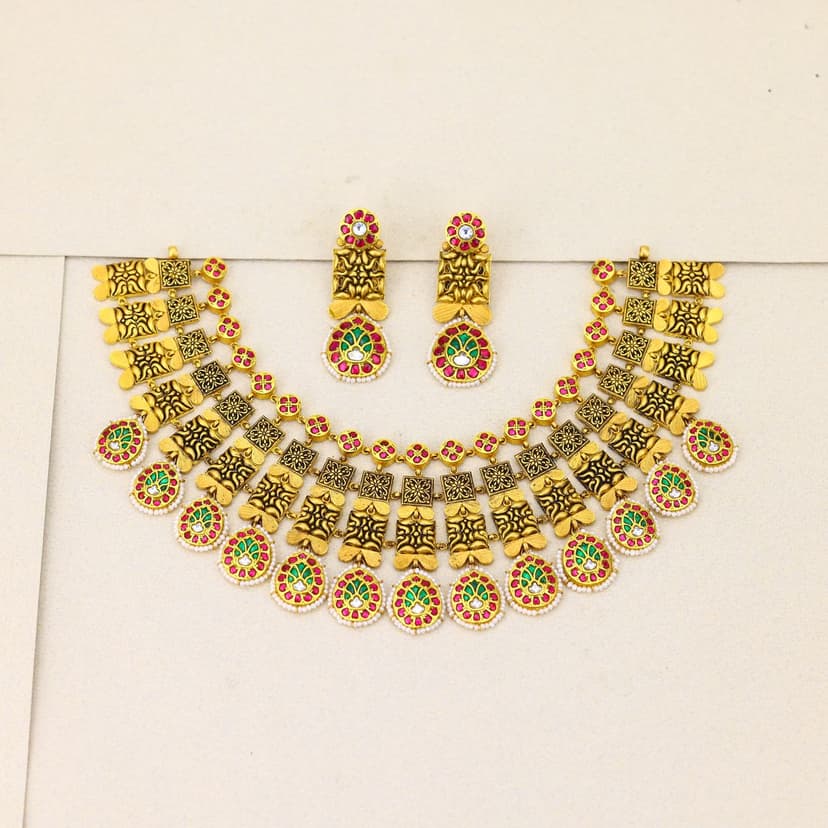 Varnika Raagmohini Antique Necklace 22KT