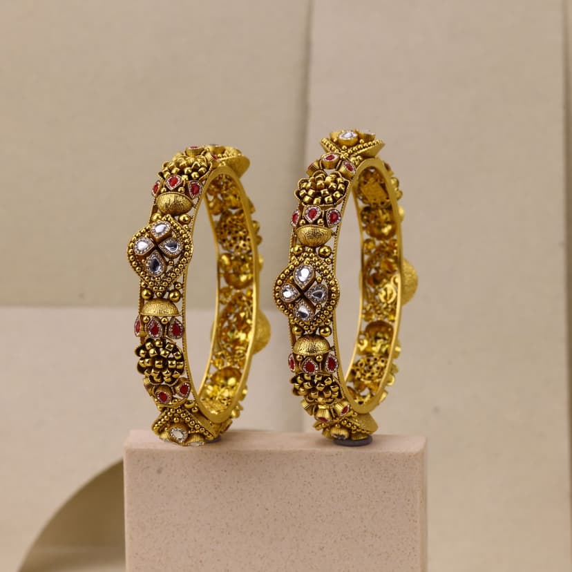 Devangana Kshema Antique Bangles 22KT