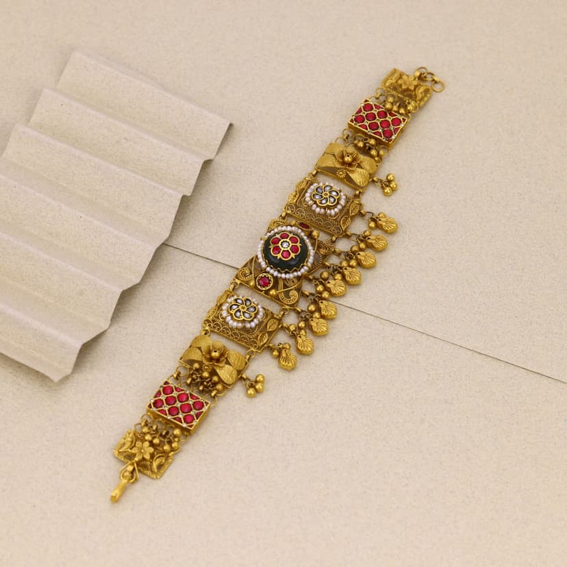 Manoramya Padmaksh Heritage Bracelet 22KT