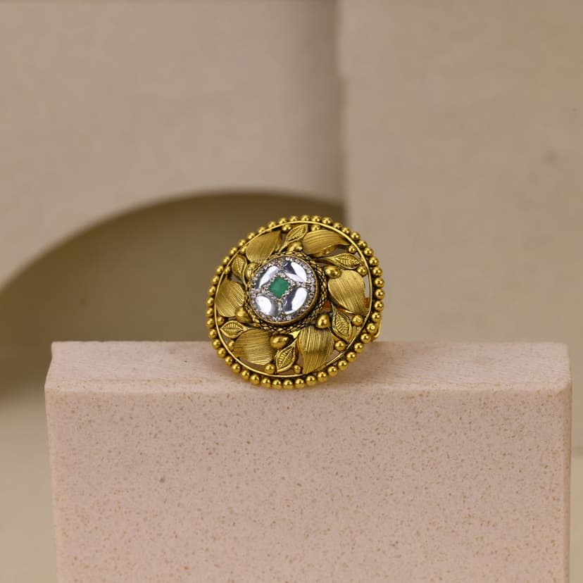 Svarnalaya Kundan Bloom Antique Ring 22KT