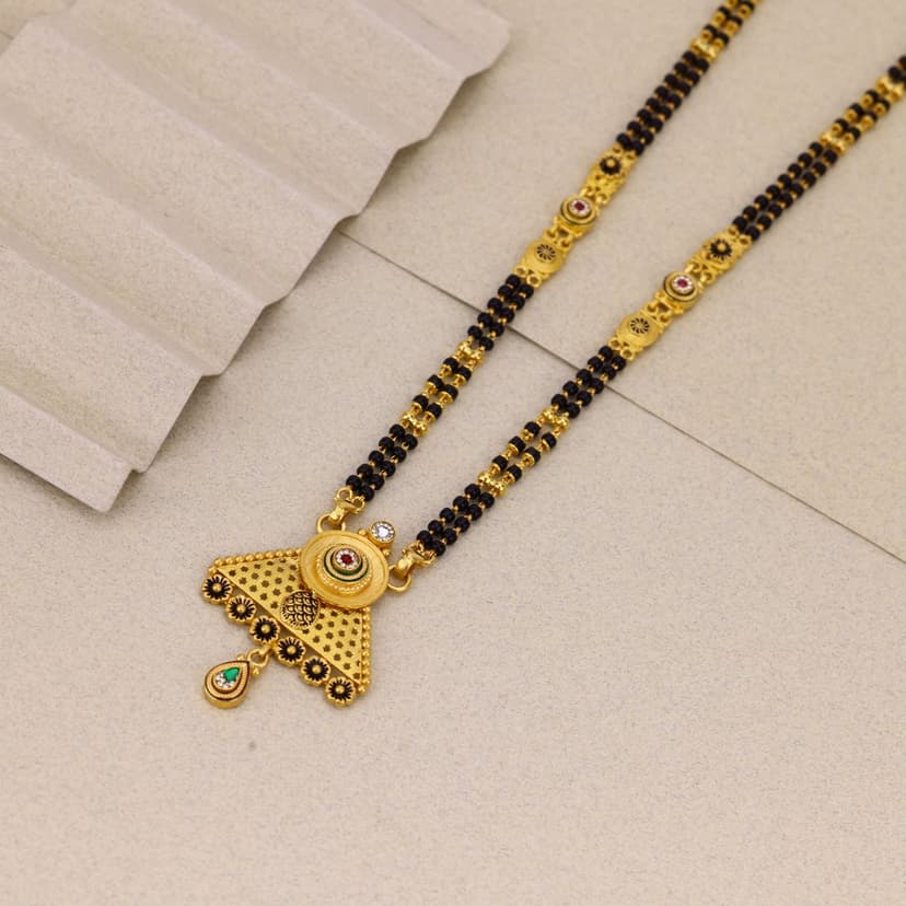 Taarini Hiranyalekha Mangalsutra 22KT