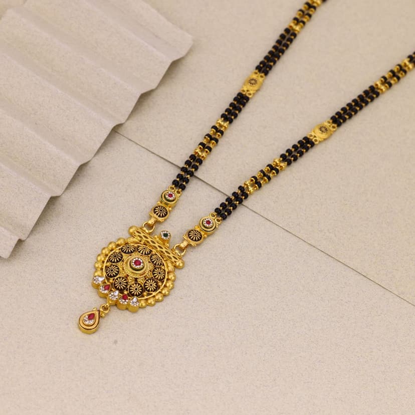 Sharadaa KanakShringar Mangalsutra 22KT