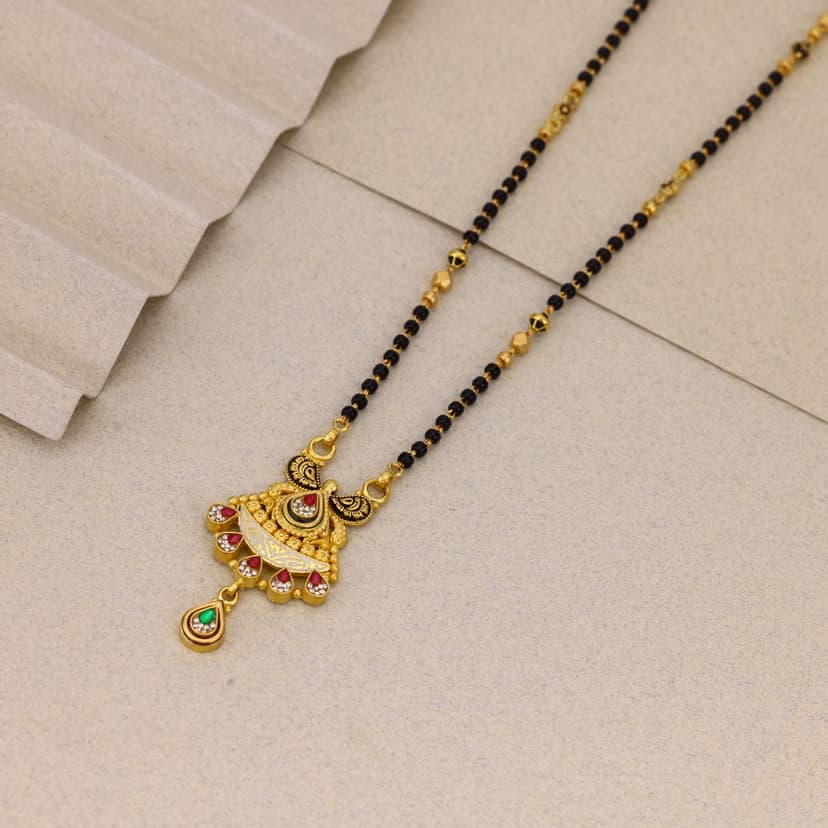Varnika Pratidhvani Mangalsutra 22KT