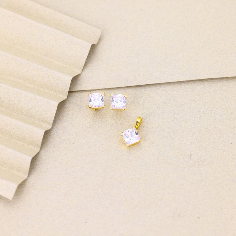 AstraLuxe Prism Pendent Set 22KT