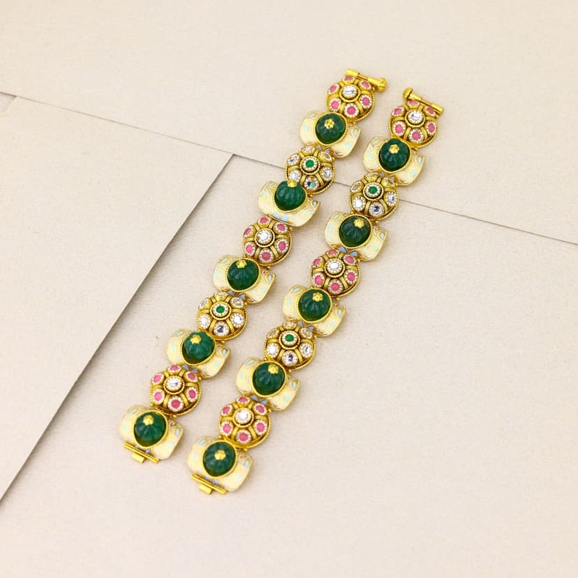 Emerald Blossom Antique Gajara 22KT