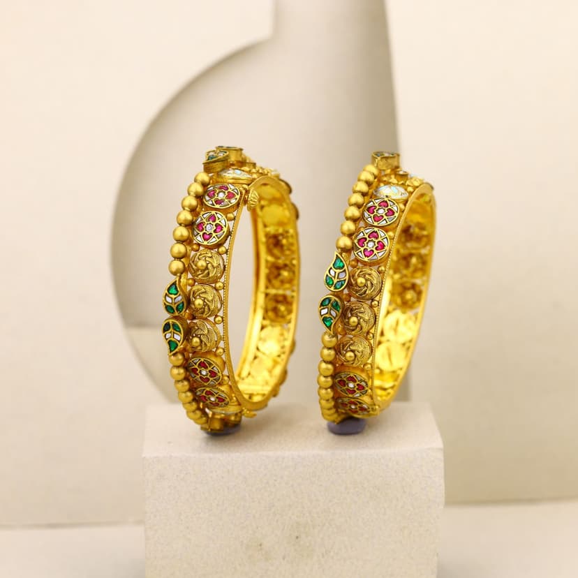 Varnakshi Kundan-Vriddhi Antique Bangles 22KT