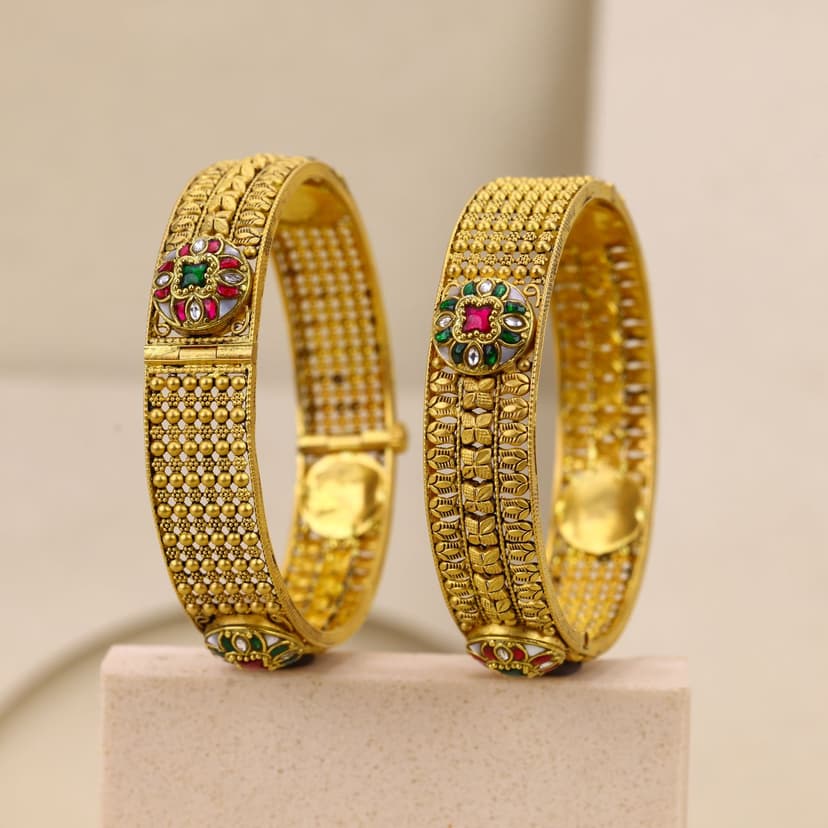 Kanakmālā Ratna Sanchaya Antique Bangles 22KT