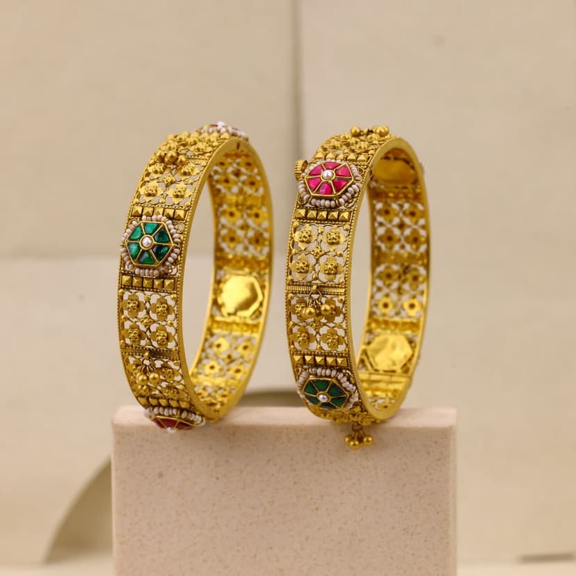 Kanakshri Pushpavalli Ratna Antique Bangles 22KT