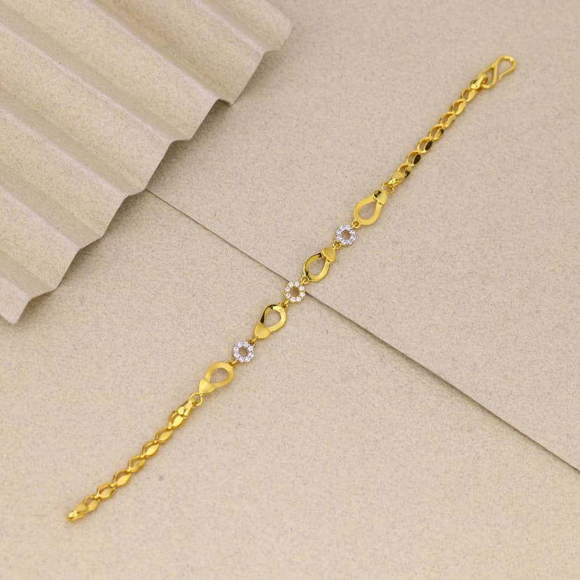 Svarnika Teardrop Harmony Bracelet 22KT
