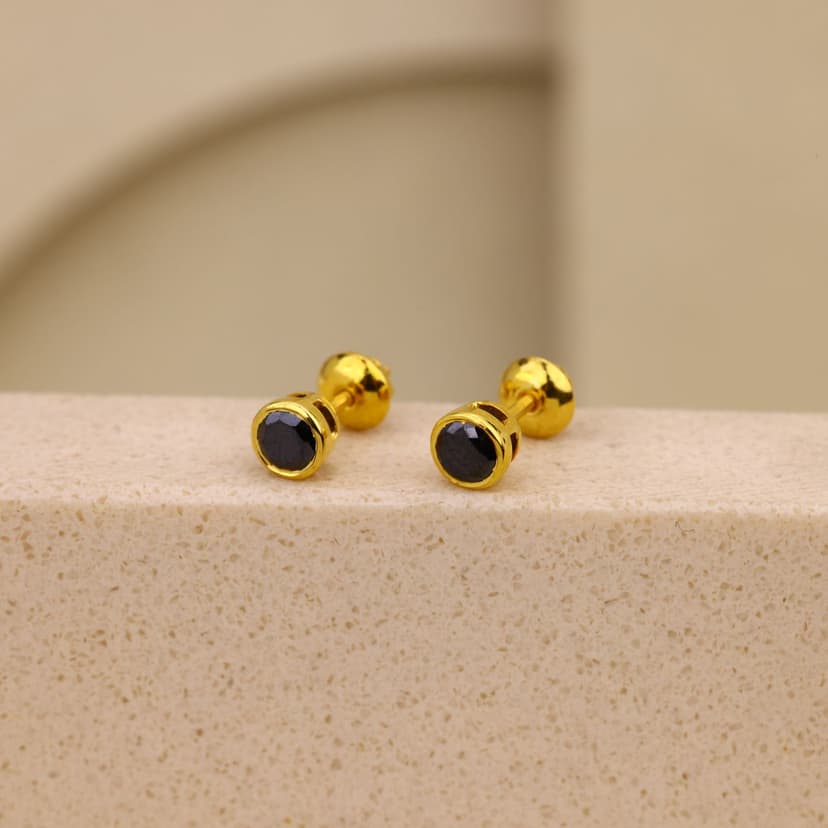 Noirvia Crest Studs 18KT