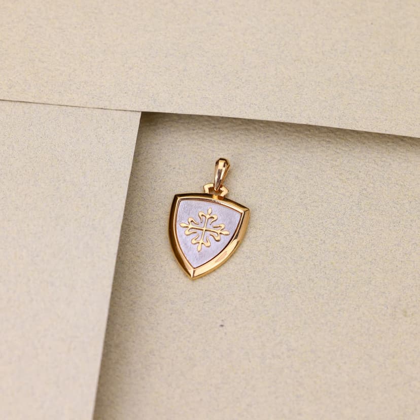 Aurelion Crest Pendant 18KT