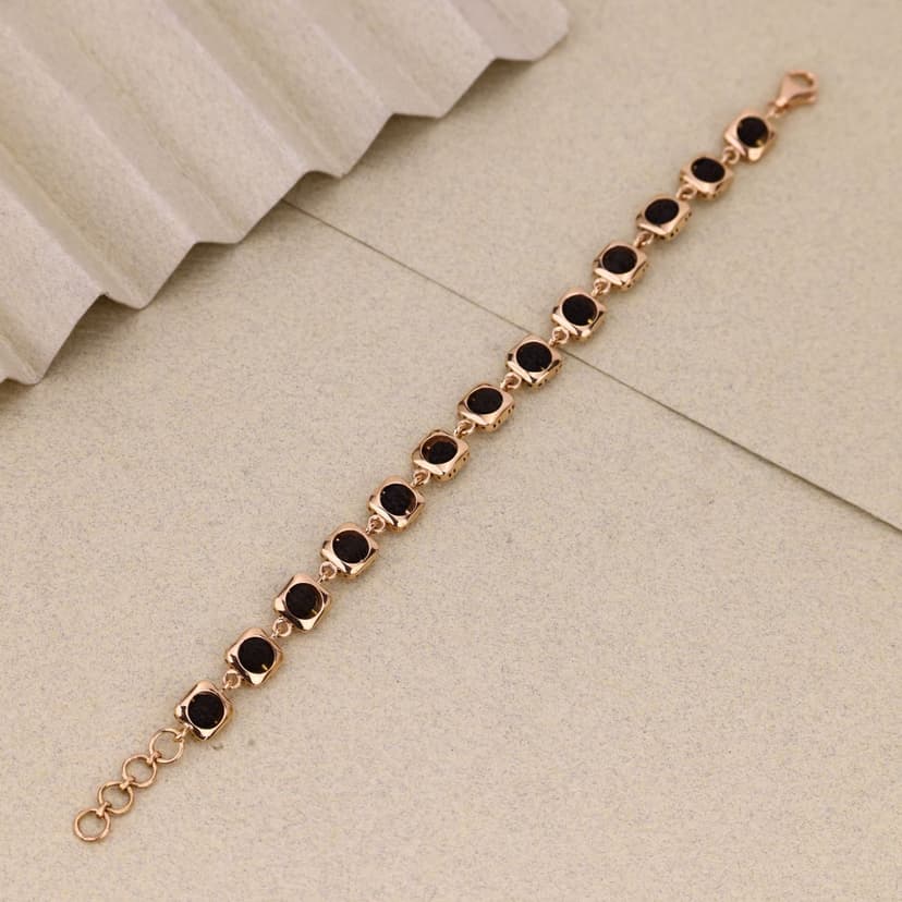 Neelrakta Baalya Baby Bracelet 18KT