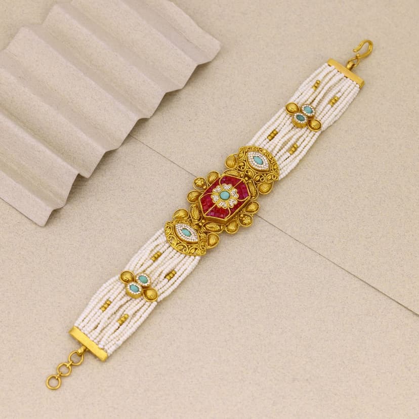 Aarunya Leher Antique Bracelet 22KT