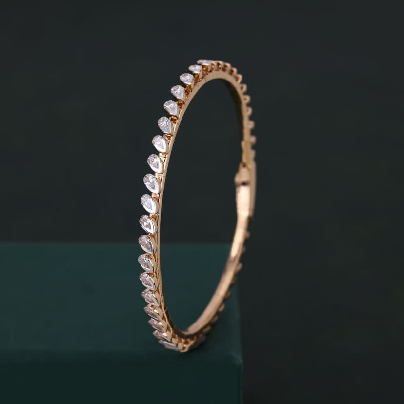 Tivorielle Lab Diamond Kada 14KT