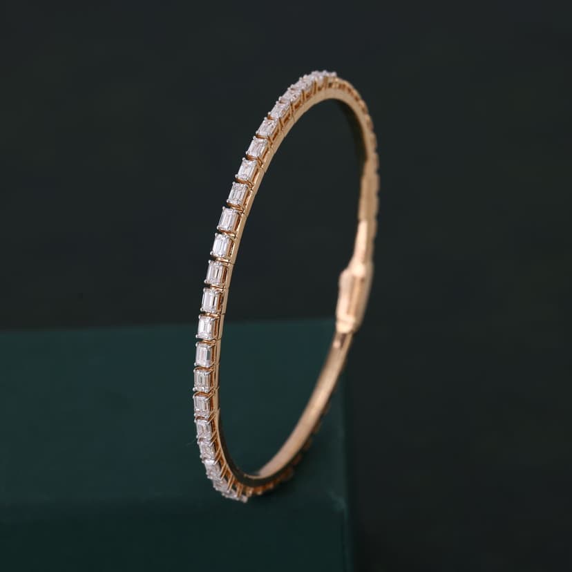 Meroviana Lab Diamond Kada 14KT