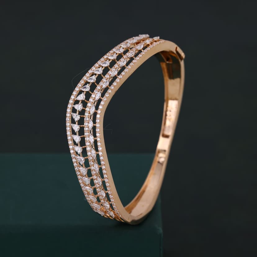Melanthia Lab Diamond Kada 14KT