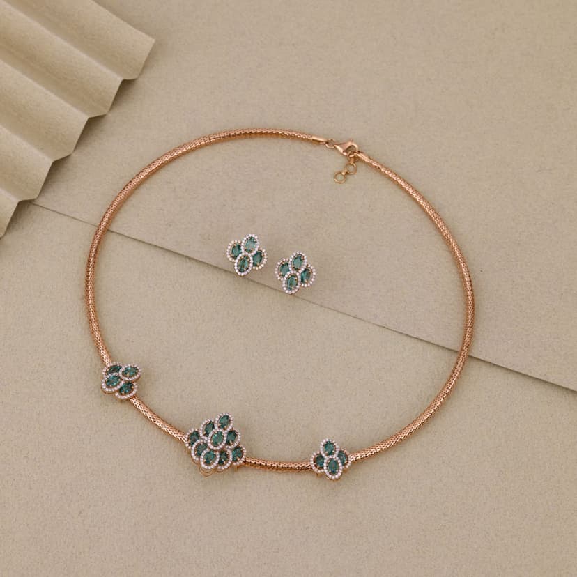 Phaerith Necklace 18KT