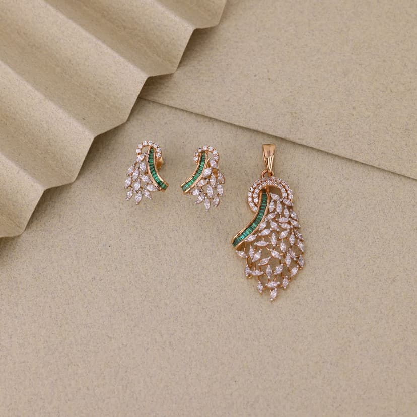 Norevissa Pendant Set 18KT