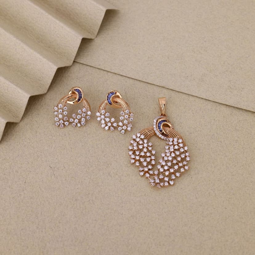 Madeloria Pendant Set 18KT