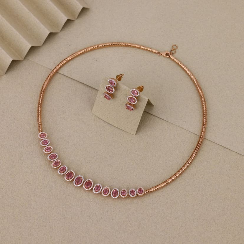 Damelisse Blushoval Necklace 18KT