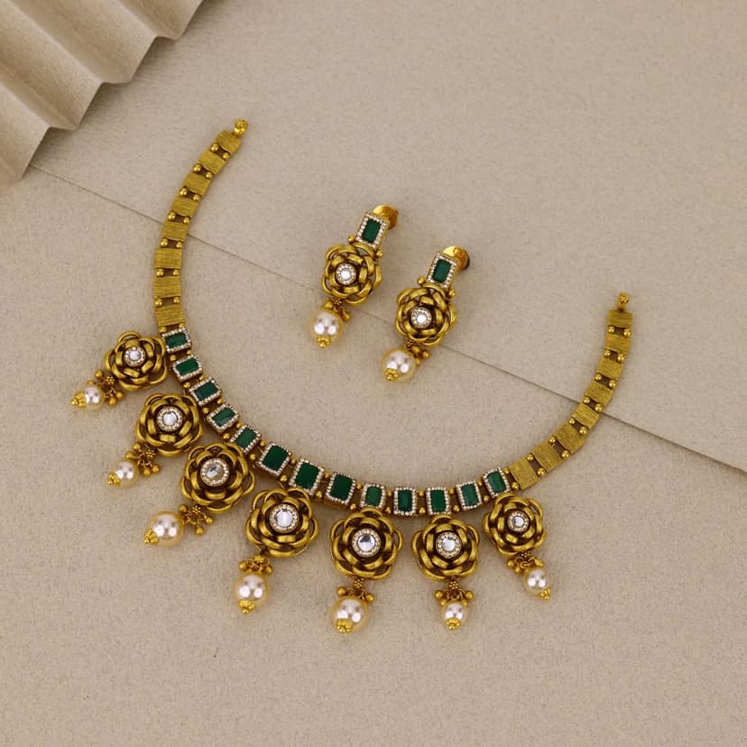Mrinaroha Antique Necklace 22KT