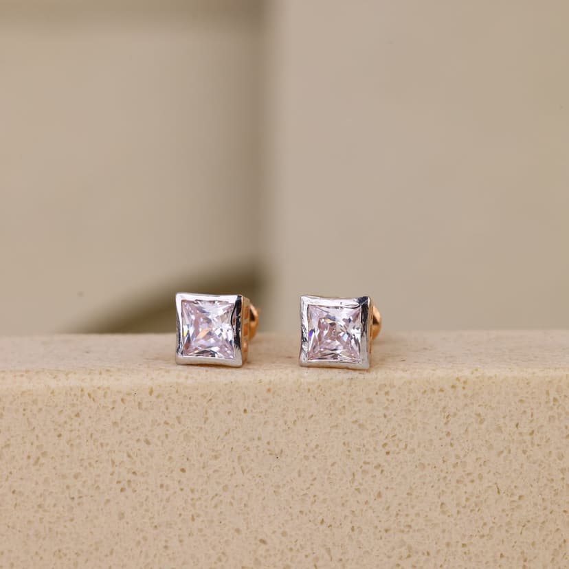 Sorevissa Studs 18KT