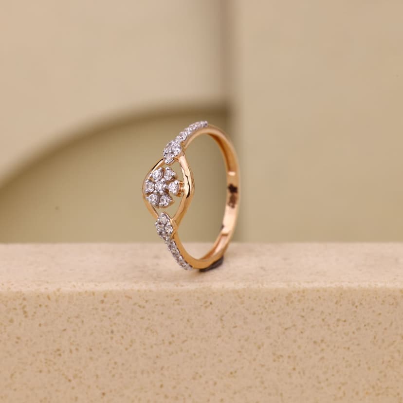 LADIES RING 18KT