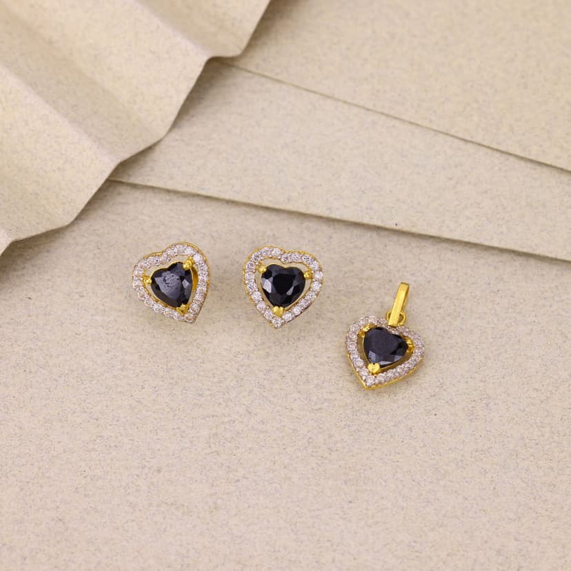 Noctyra Aureline Heart Pendant Set 22KT