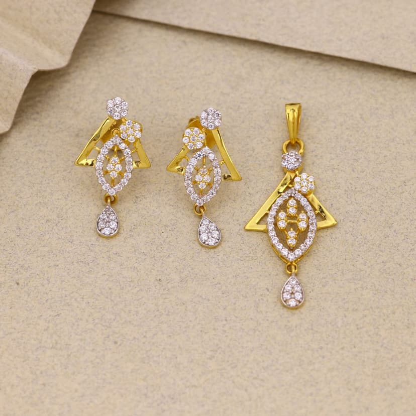 Triovelle Marquise Drop Pendant Set 22KT