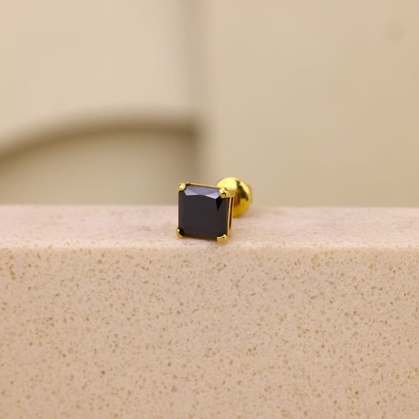 Aurex Obsidian Crest Stud 18KT