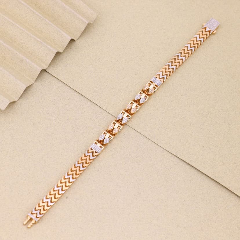 Zayrion Chevroné Bracelet 18KT