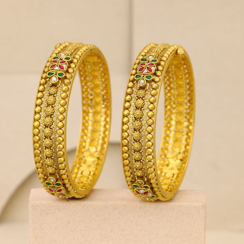 Svarnkamal Rajtilak Antique Bangles 22KT