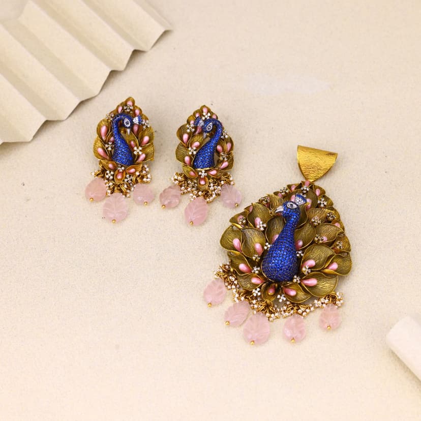 Neelkamal Mayurprabha Antique Pendant Set Set 22KT