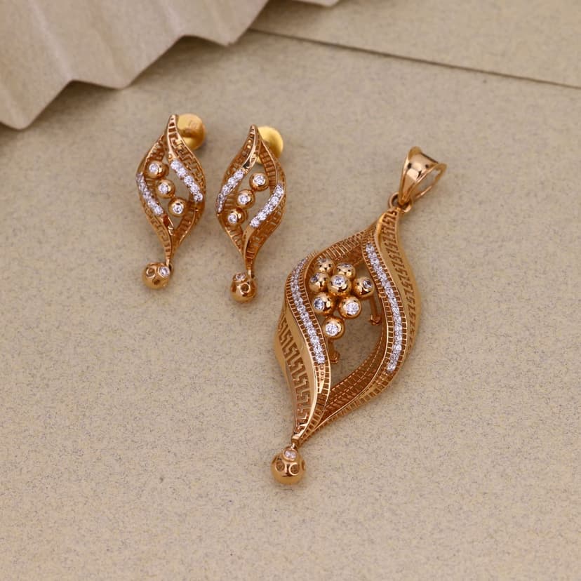 Zephyra Kalika Pendant Set 18KT