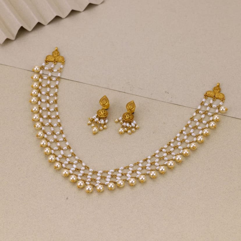 Muktavali Bandhai Antique Necklace 22KT