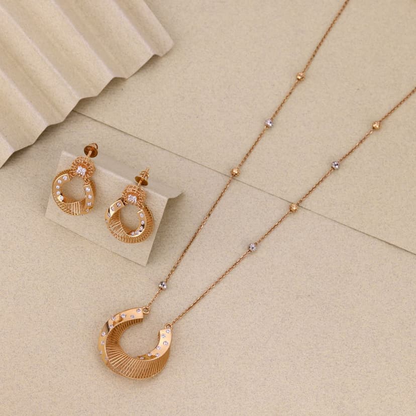 Radiant Loop Floral Chain Pendant Set 18KT