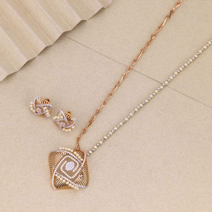 Pearl Radiance Geometric Chain Pendant Set 18KT