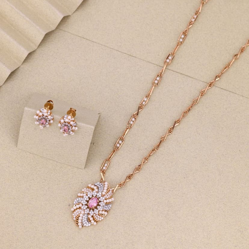Blush Pearl Bloom Chain Pendant Set 18KT