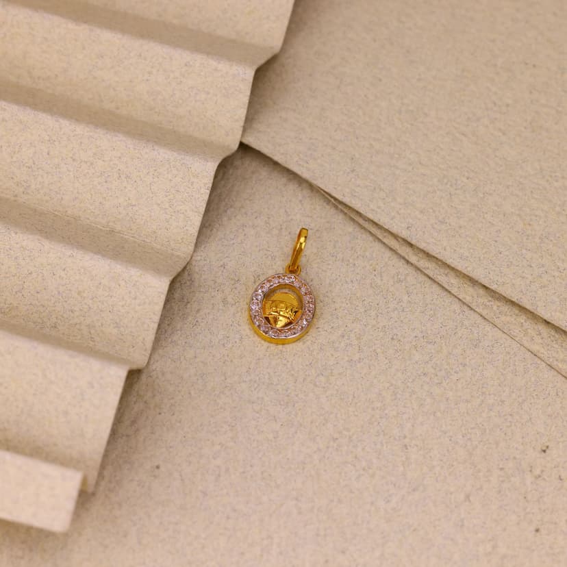 Amora Halo Crest Pendant 22KT