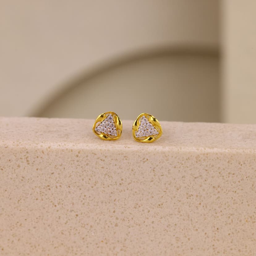Trilume Gleam Earrings 18KT