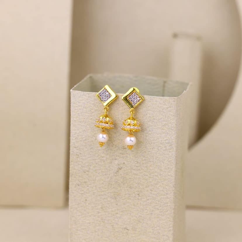 Zenvira Square Glow Jhumka Earrings 18KT