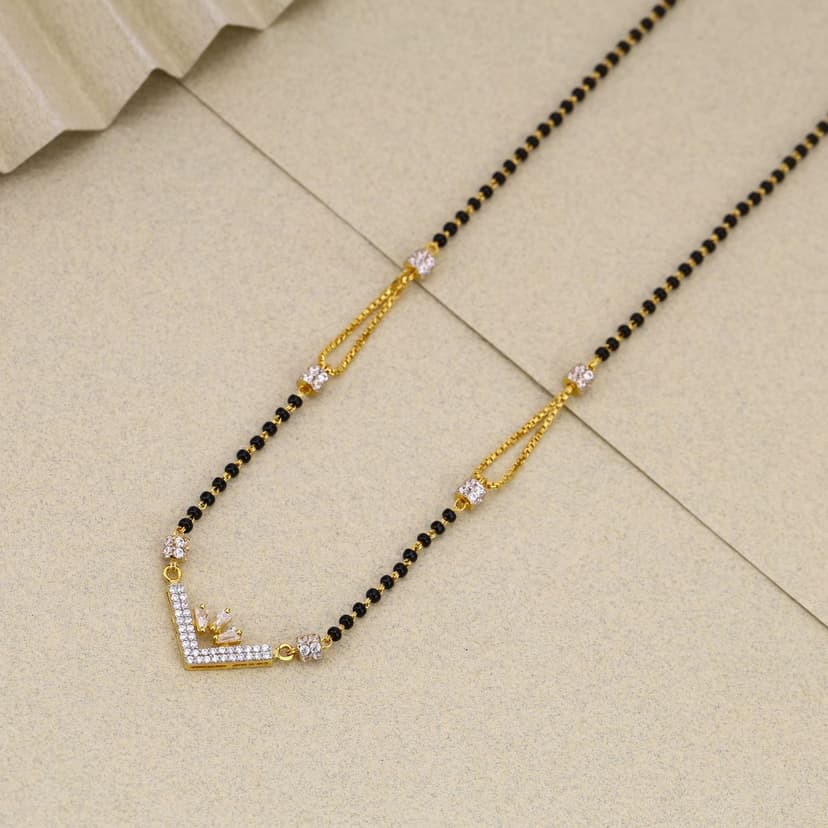 Vihana Angle Spark Mangalsutra 22KT