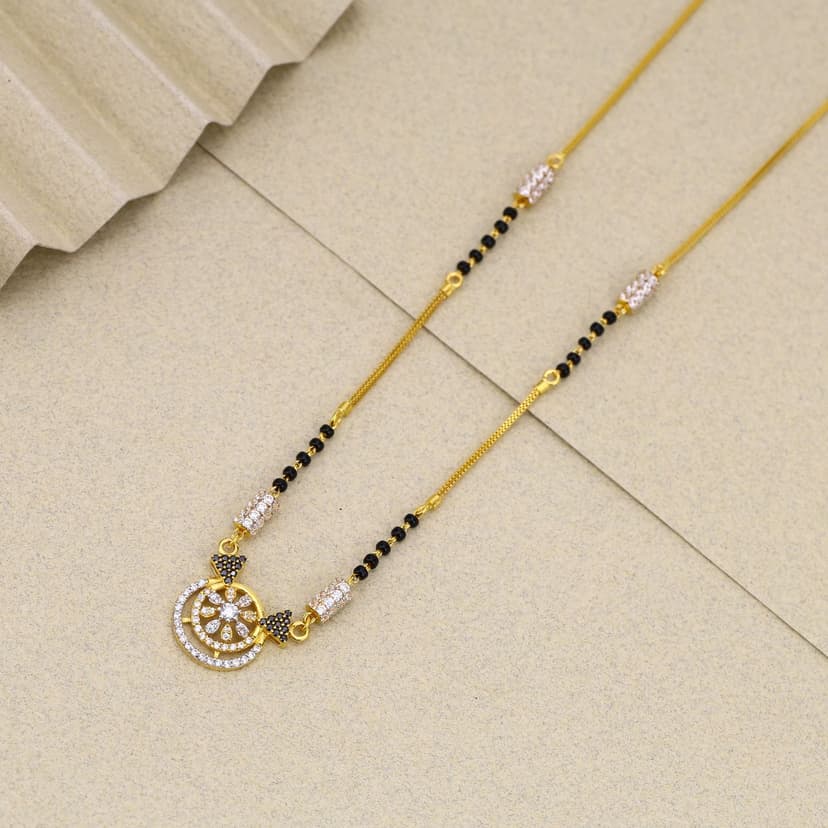 Chakrika Noor Mangalsutra 22KT
