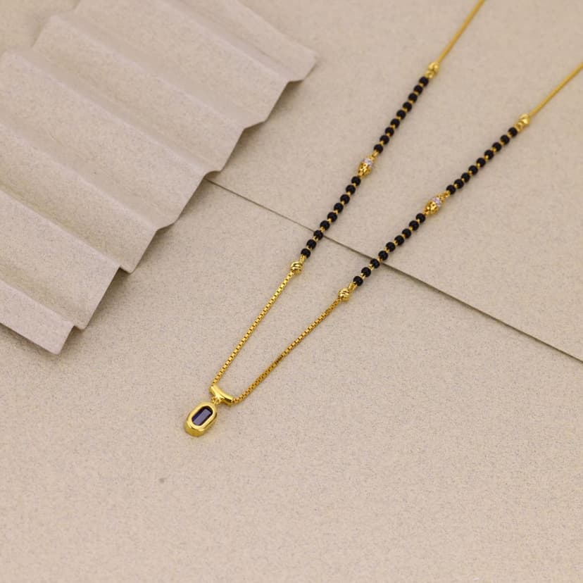 Neelrekha Minimal Bar Mangalsutra 22KT
