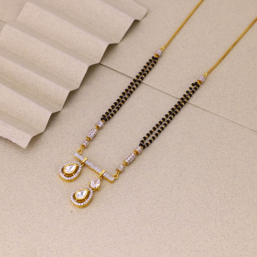 Trilumeira Drop Bar Mangalsutra 22KT