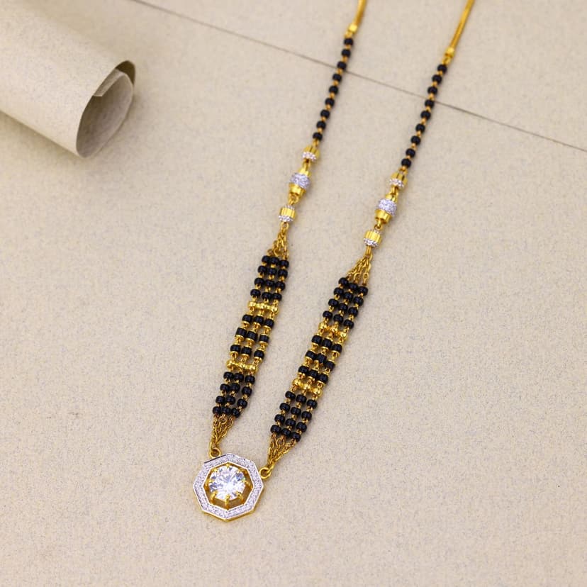 Aarika Prism Pendant Mangalsutra 22KT